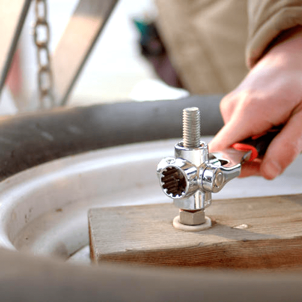 360¡ã Rotating Socket Tool